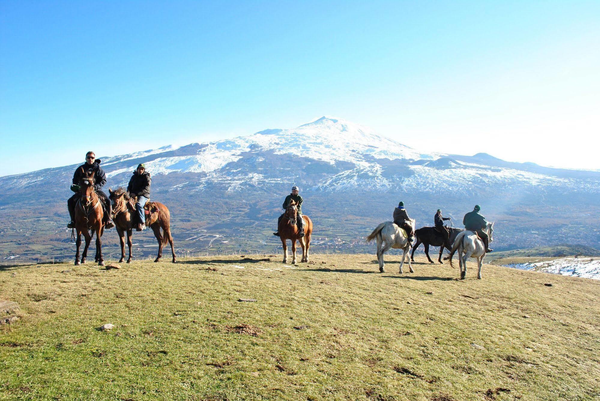 Agriturismo Borgo San Nicolao Randazzo Buitenkant foto